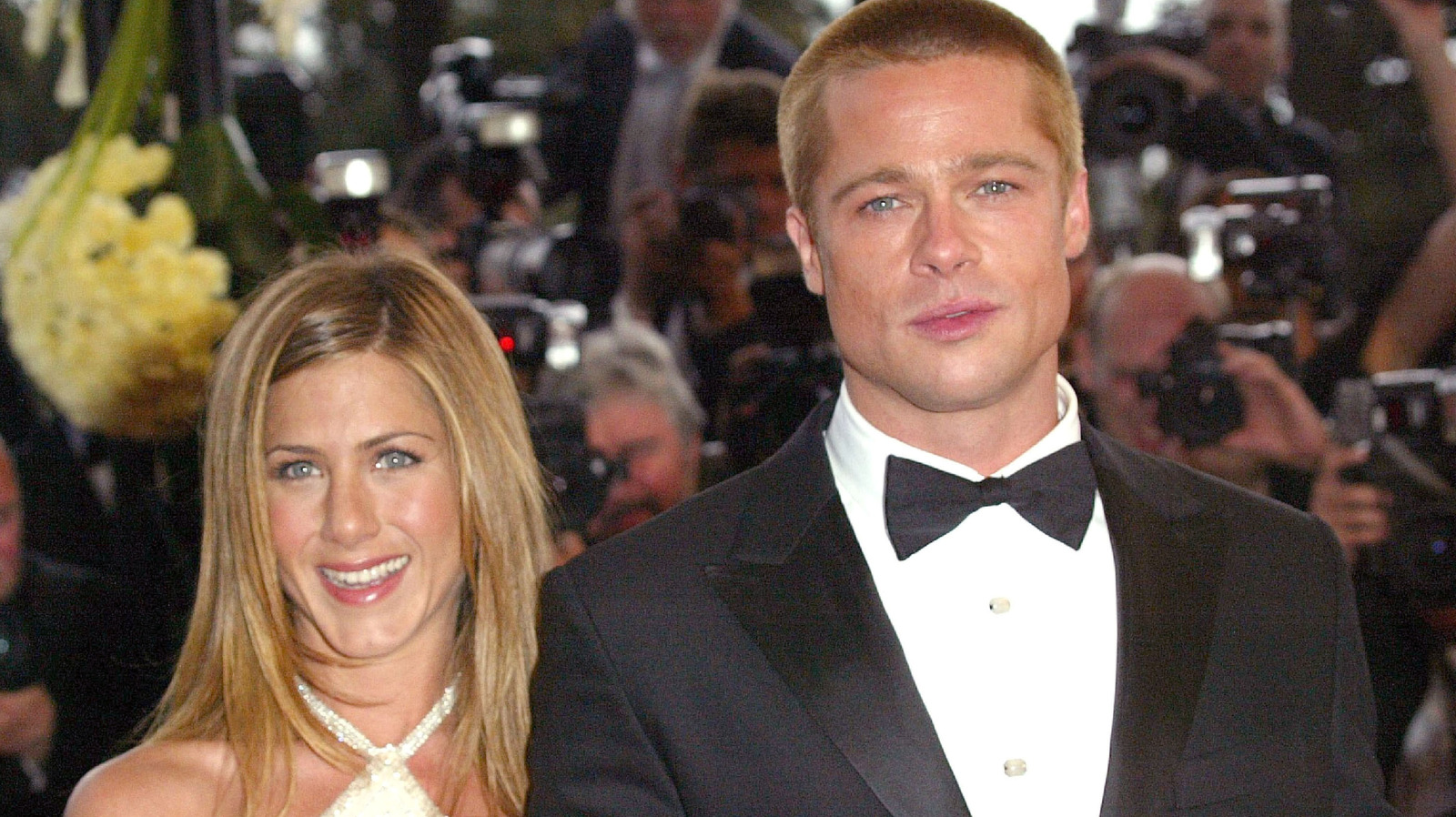 <a href="https://www.thelist.com/2208903/brad-pitt-paid-pretty-penny-for-jennifer-aniston-engagement-ring/" target="_blank">Brad Pitt Reportedly Paid A Pretty Penny For Jennifer Aniston’s Engagement Ring</a>