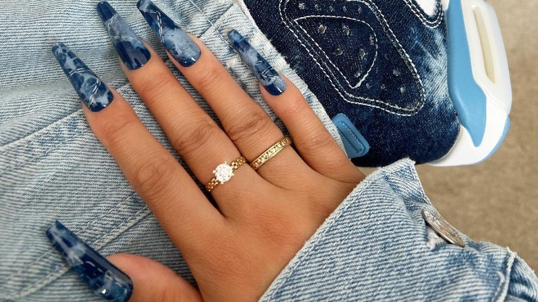 denim marble nail art