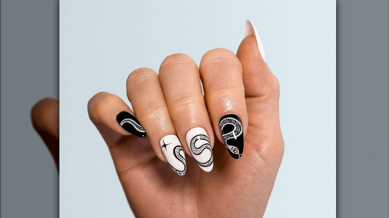 10 Creative Ways to Incorporate Snake Eyes Nail Art into Your Look - wide 8