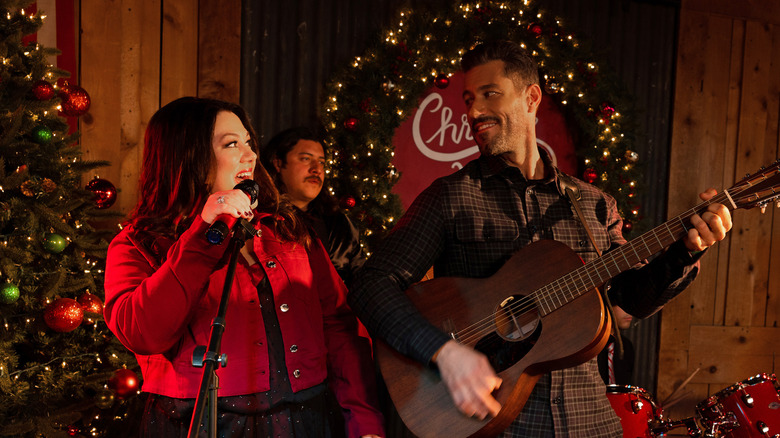 Brooke Elliott and Brandon Quinn in A Country Christmas Harmony