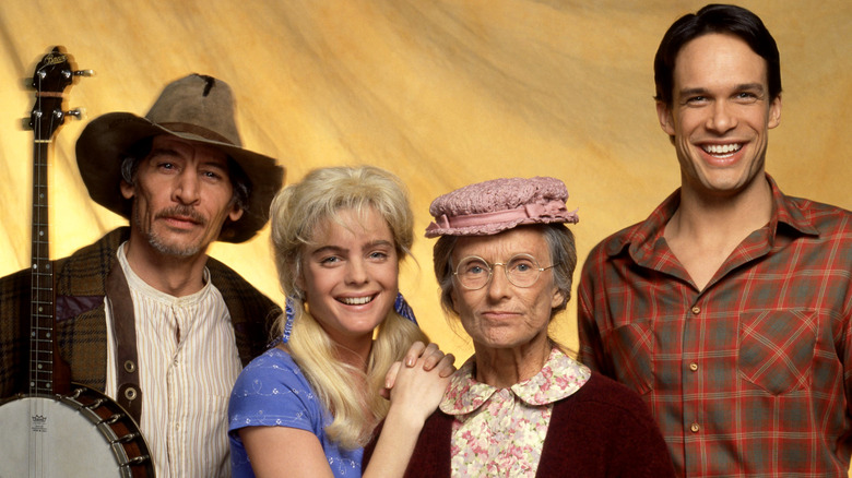 A promotional photo of the cast of the 1993 film The Beverly Hillbillies.