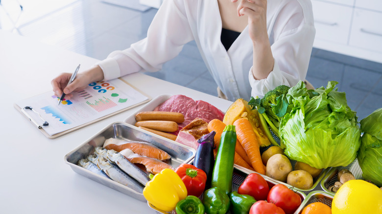 nutritionist looking at food