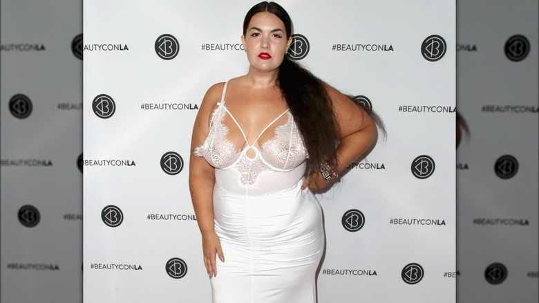 Carmen Rene posing at BeautyCon