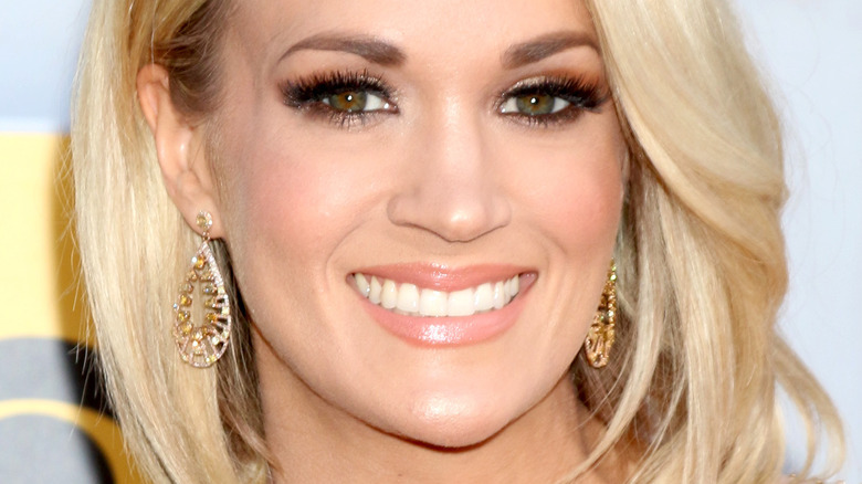 Carrie Underwood smiling red carpet