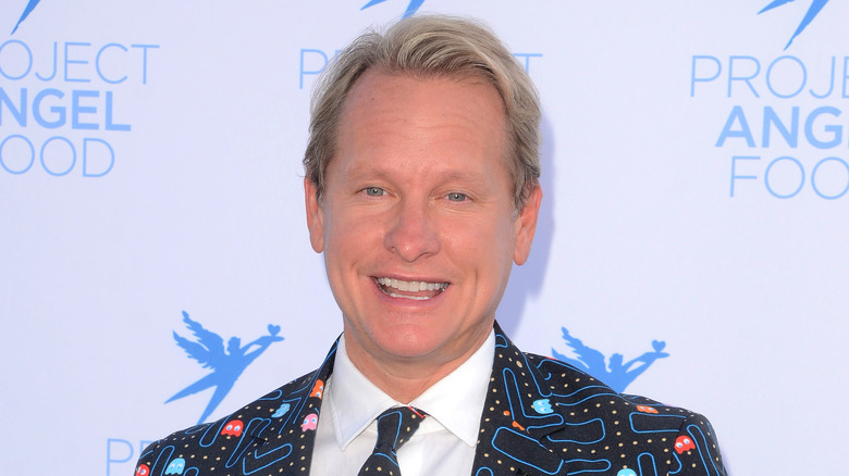 Carson Kressley on the red carpet