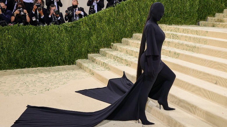 Kim Kardashian on the red carpet at th 2021 Met Gala