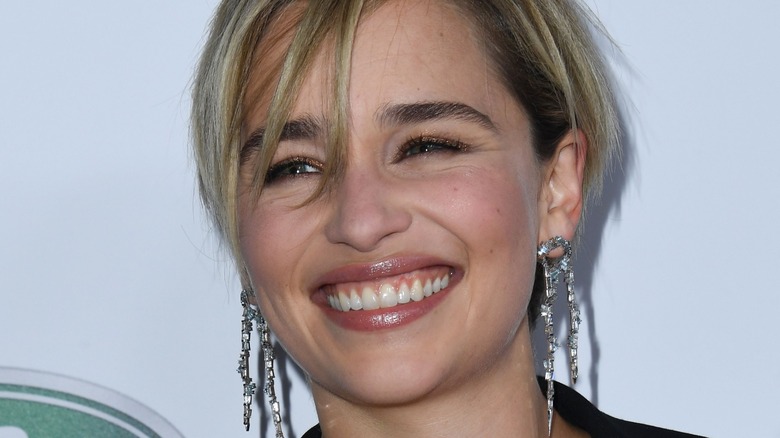 Emilia Clarke haircut