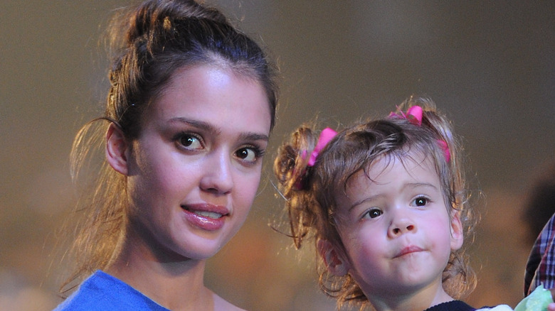 jessica alba and daughters