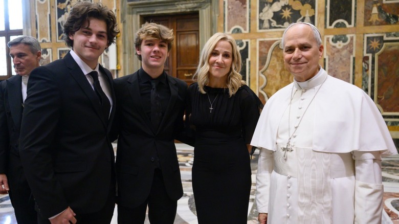 Sheryl Crow and her two sons meet Pope Leo