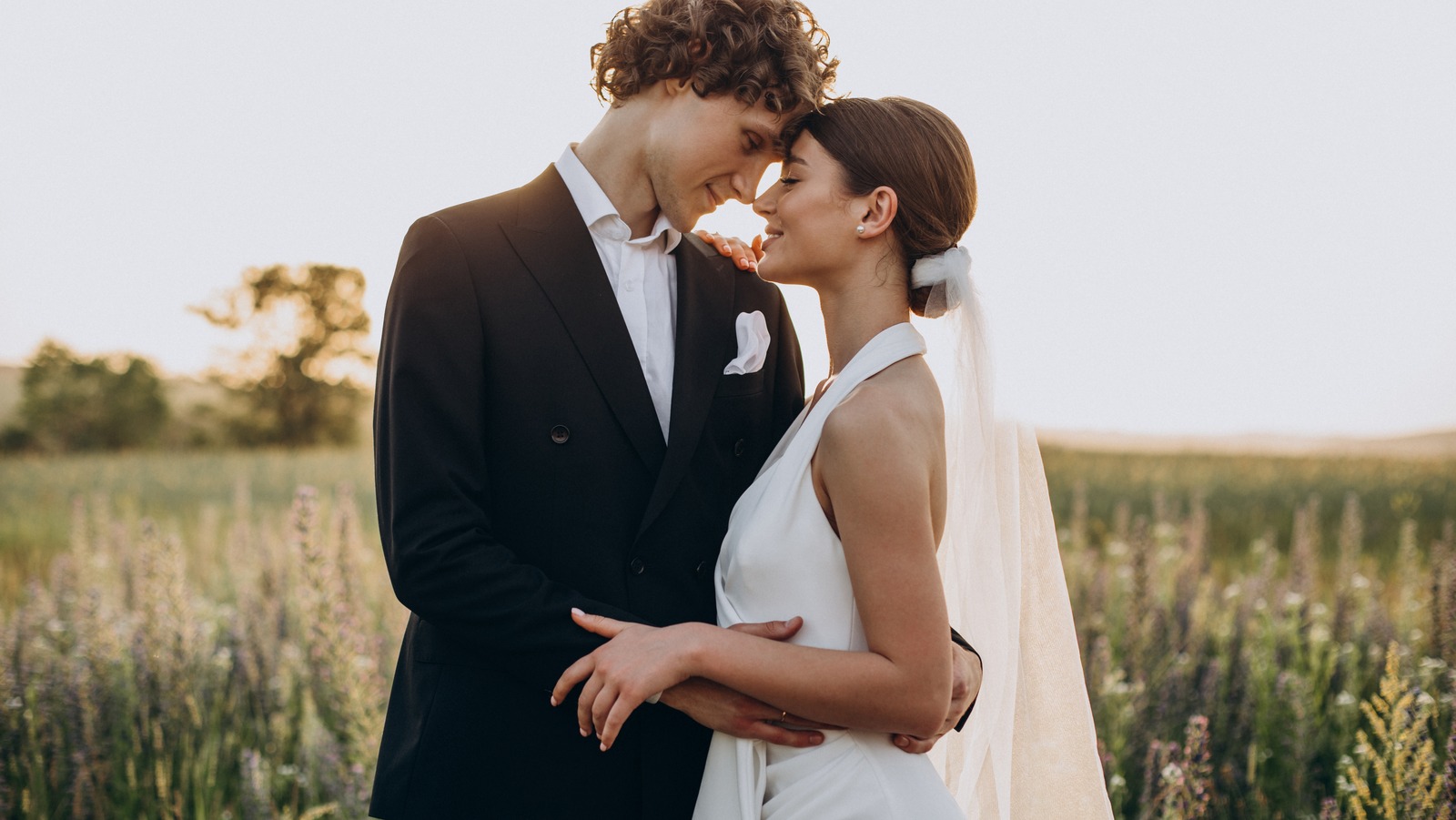 Celebrity Psychic Reveals The Luckiest Dates To Get Married In 2023