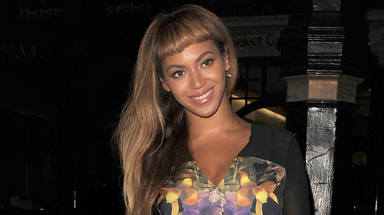 Beyoncé with a micro fringe and long hair