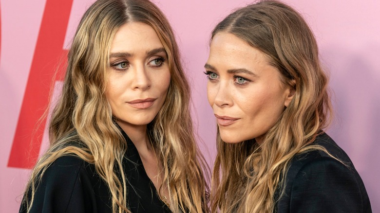 Mary-Kate Olsen and Ashley Olsen on the red carpet