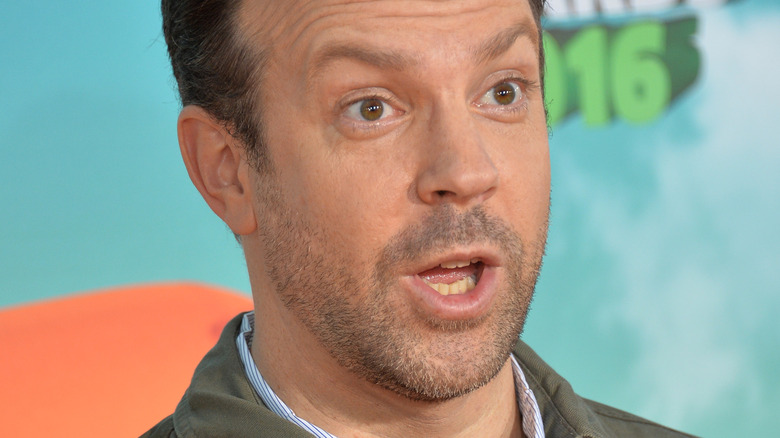 Jason Sudeikis looking surprised 