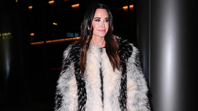 Kyle Richards walking outside in New York City.
