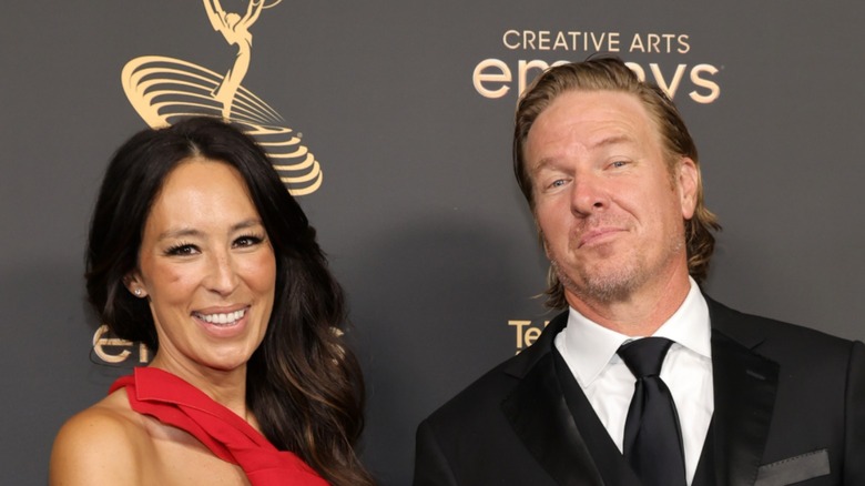 Joanna Gaines and Chip Gaines attend the 2022 Creative Arts Emmys in Los Angeles, CA