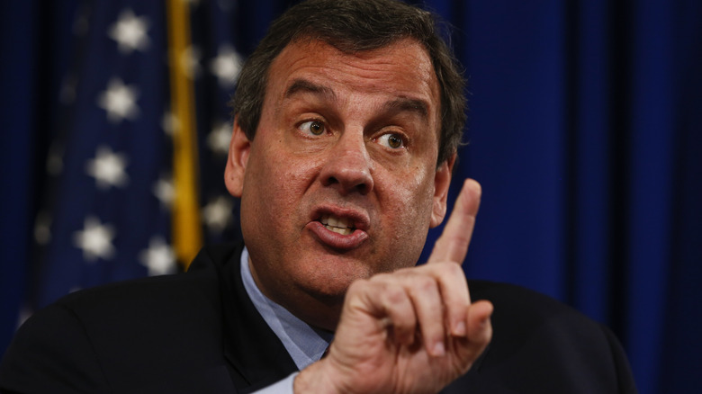 Chris Christie points something out