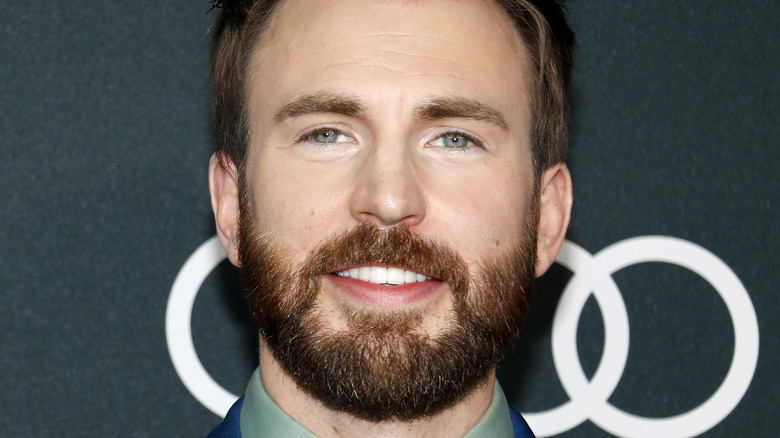 Chris Evans at an event 