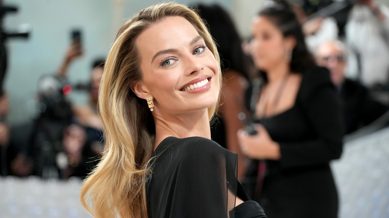 Margot Robbie at Met Gala