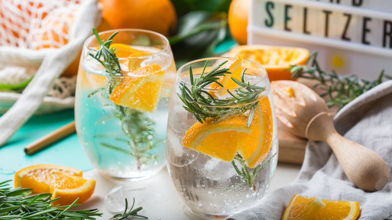 Sparking water with garnish