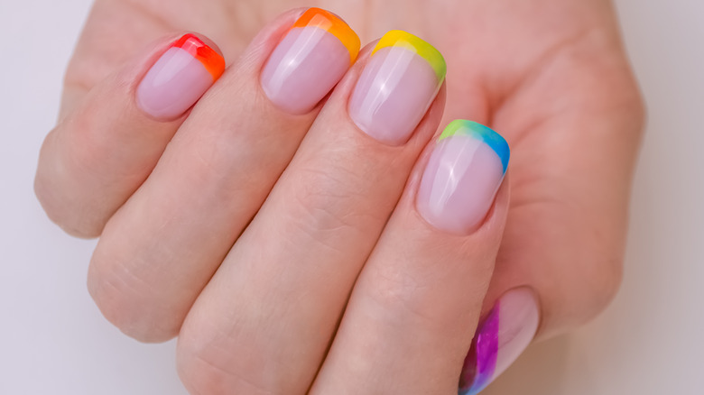 Rainbow nail tips