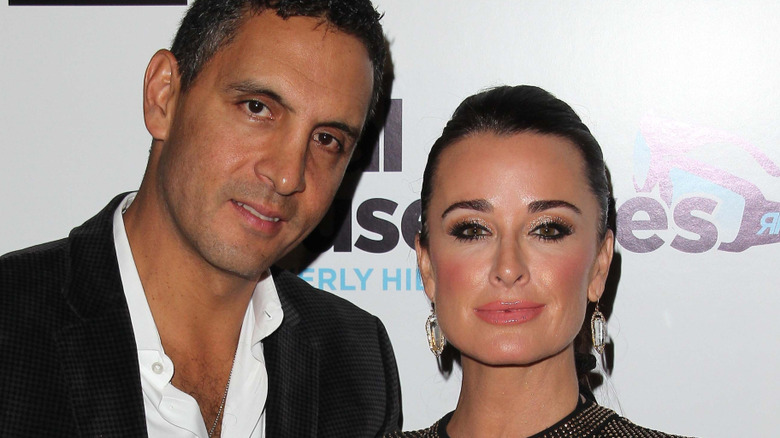 Kyle Richards and Mauricio Umansky red carpet