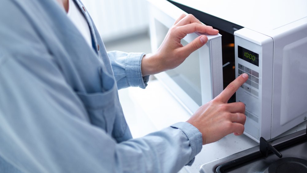 Microwave oven