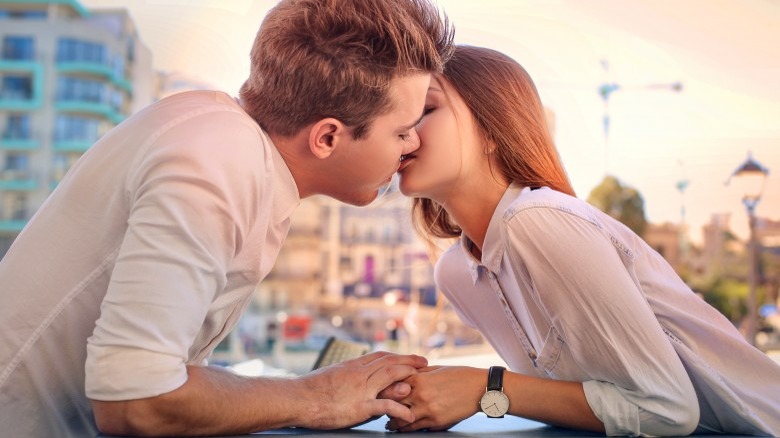 Crazy Facts About Kissing You Never Knew