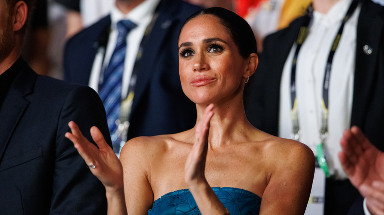 Meghan Markle clapping