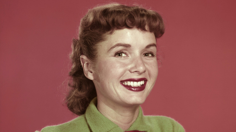 Debbie Reynolds classic early 1950's studio publicity portrait