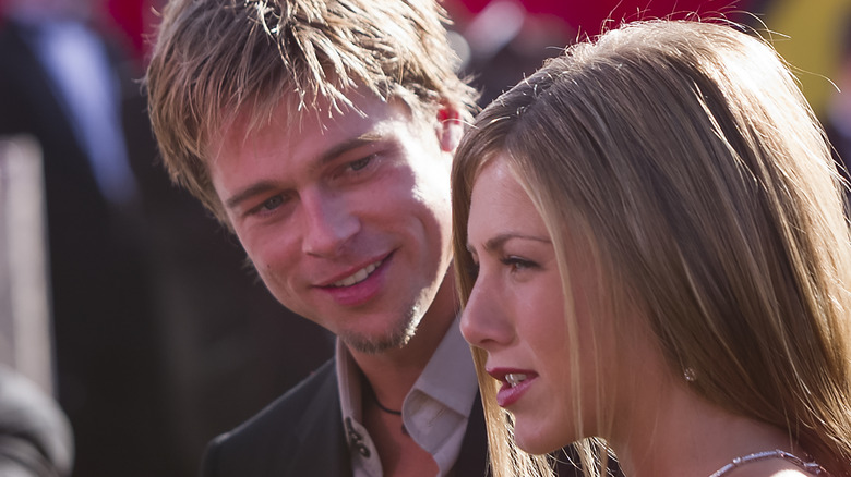 Brad Pitt looking at Jennifer Aniston