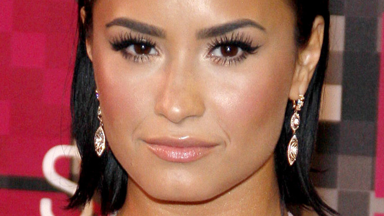 2. Demi Lovato's Blue Hair Evolution - wide 3