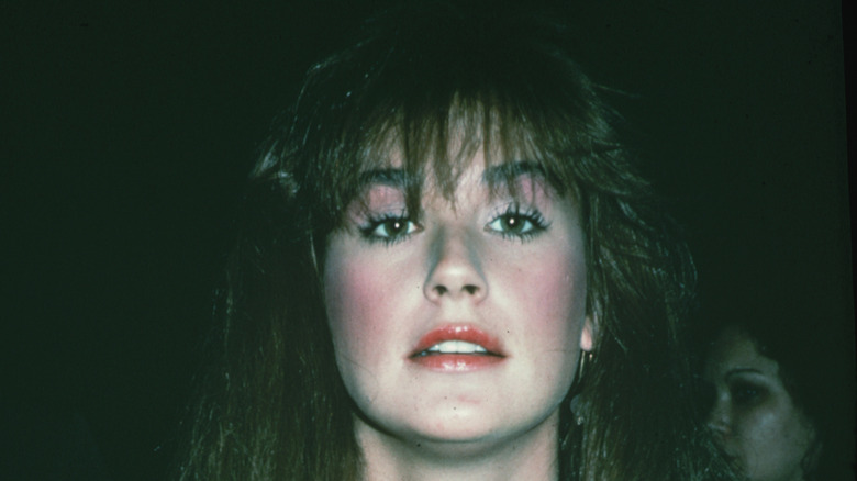 Demi Moore wearing makeup in 1986