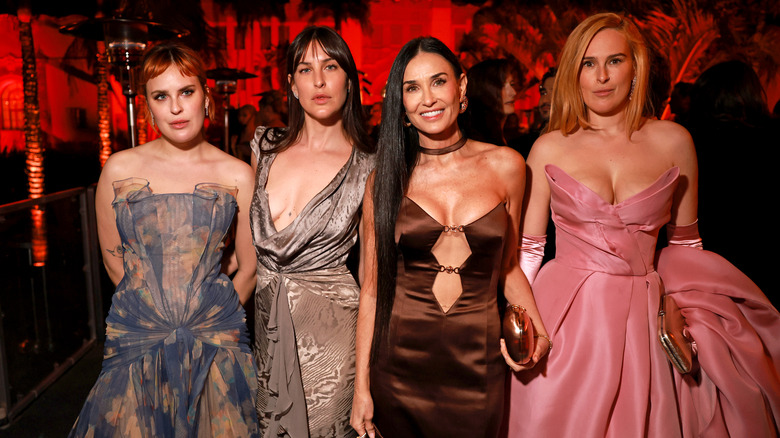 Tallulah, Scout and Rumer Willis with Demi Moore