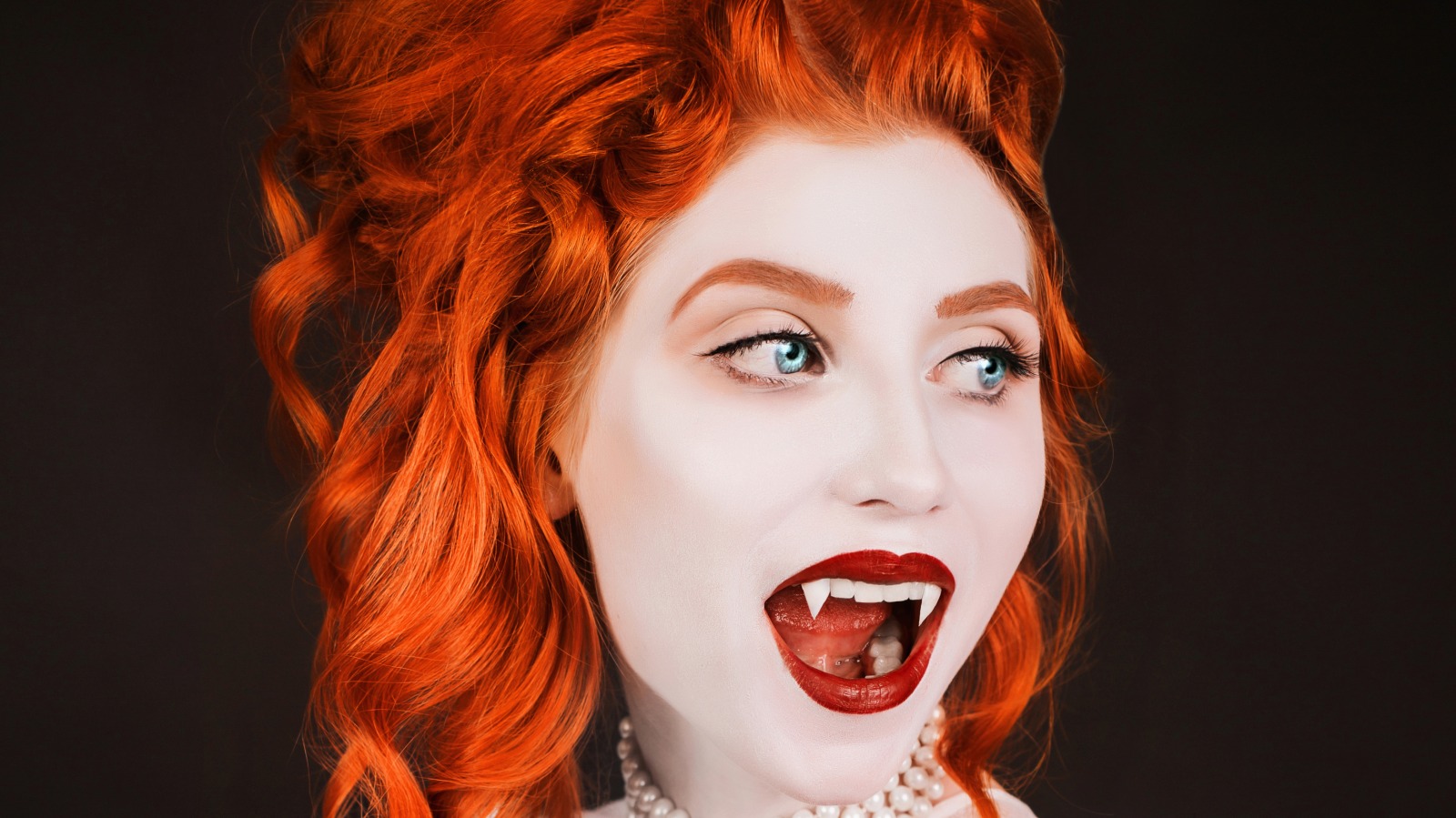 Dentists warn against these vampire fangs Halloween hacks on TikTok - Good  Morning America