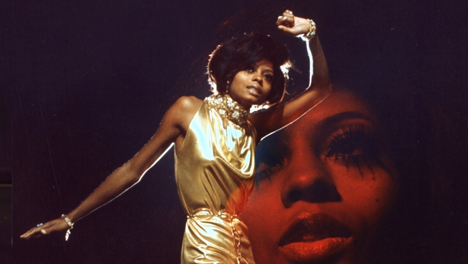 diana ross gold dress Outfits That Show Why She Was A Fashion Icon In The '70s blackpinksale