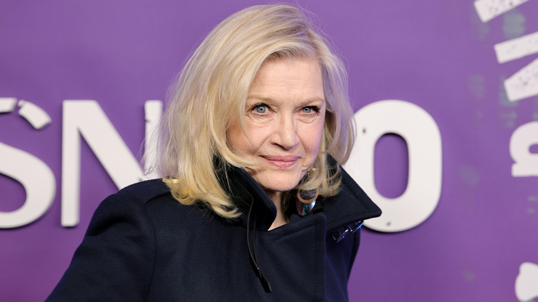 Diane Sawyer posing for photos