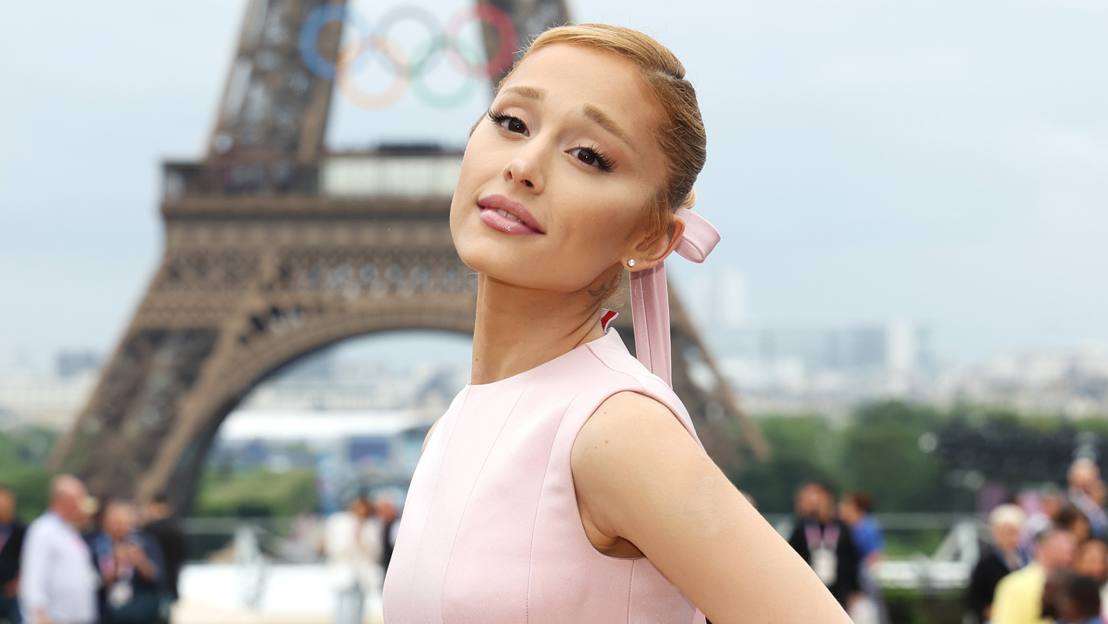アリアナ・グランデは整形手術を受けた？これが彼女が言ったことです