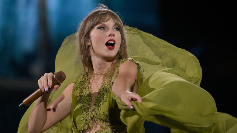 Taylor Swift singing at The Eras Tour