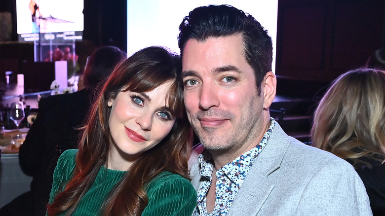 Zooey Deschanel and Jonathan Scott smiling