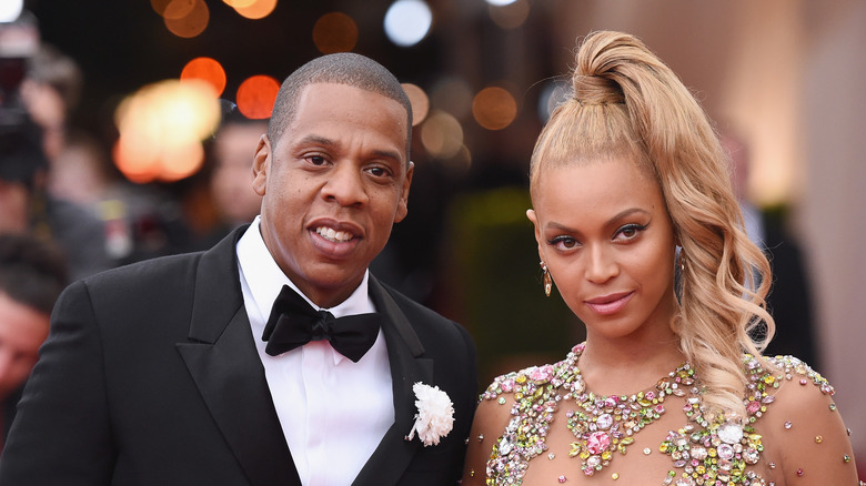 Beyoncé and Jay-Z posing together