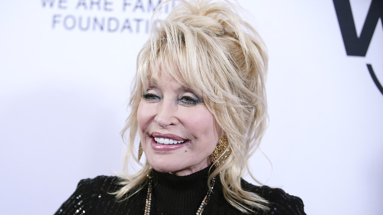 Dolly Parton smiling
