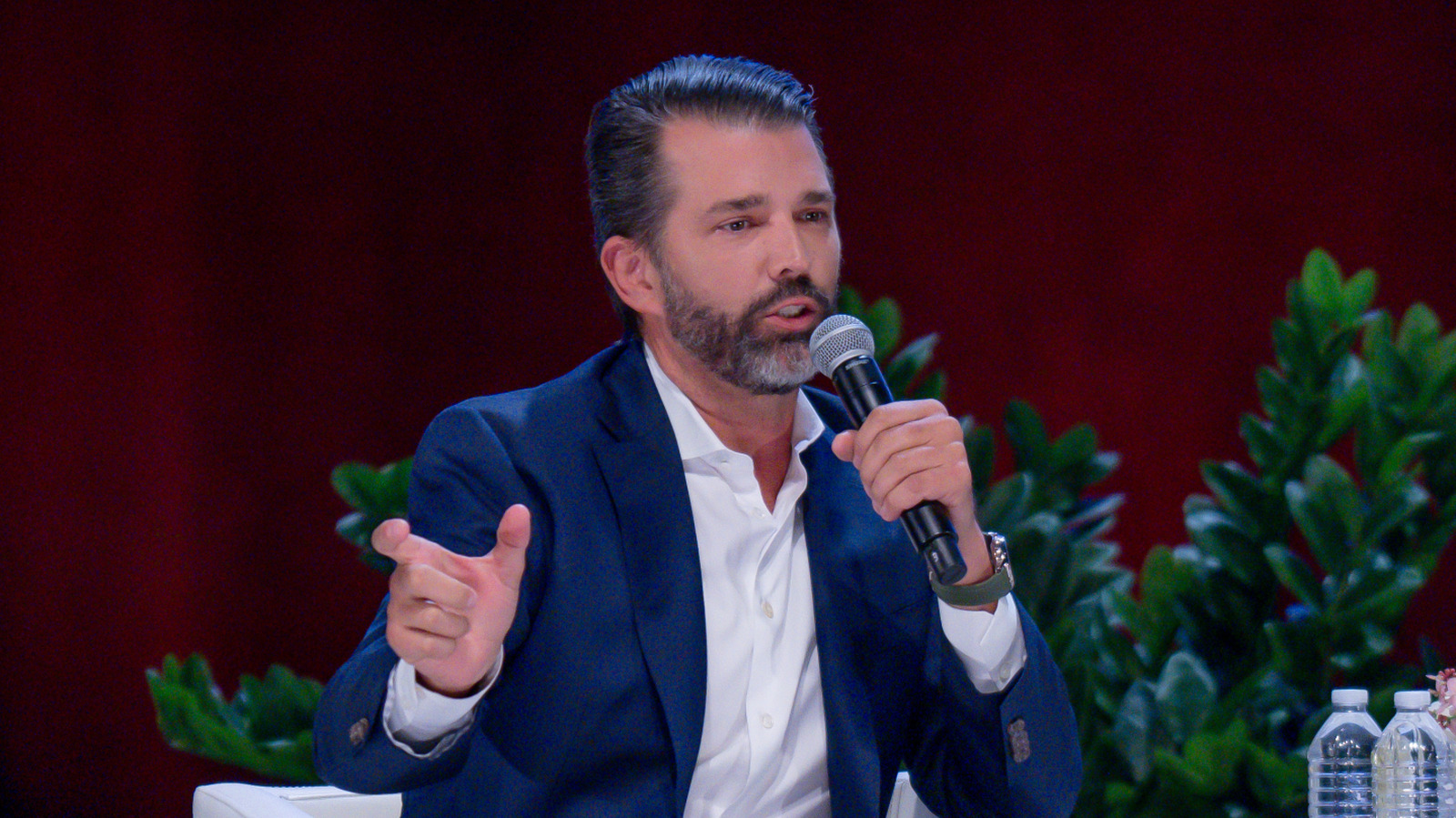 Don Jr.'s Former Mistress Debuts Her New Face In Makeup-Free Pic & Is Totally Unrecognizable