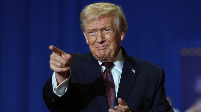 Donald Trump pointing while giving a speech