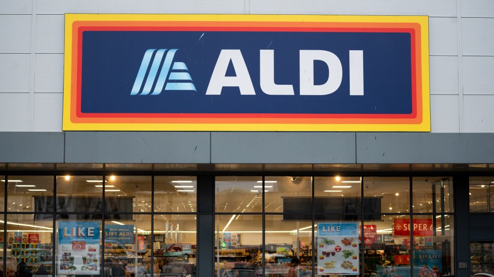 Aldi storefront 