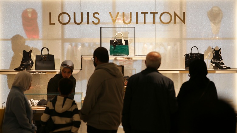 5 Ways to Save Money on Louis Vuitton 