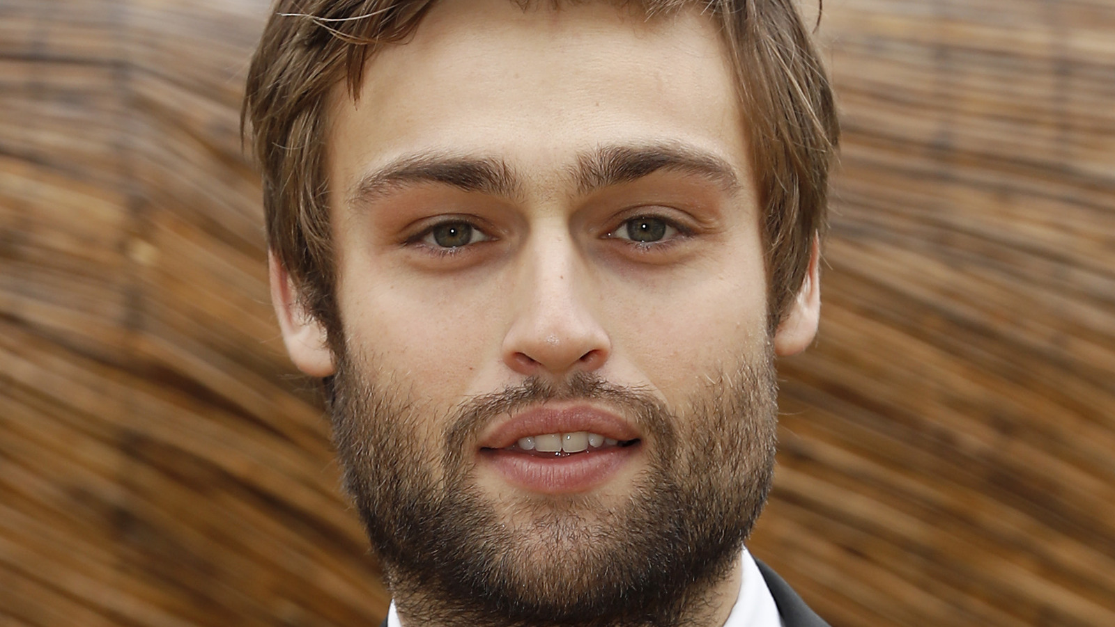 Douglas Booth Brasil