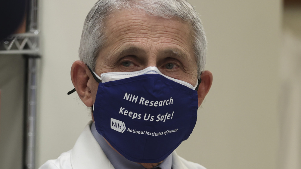Dr Anthony Fauci wearing a mask