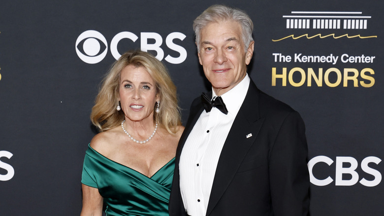 Lisa Oz and Dr. Mehmet Oz attend the 48th Kennedy Center Honors at The Kennedy Center on December 07, 2025 in Washington, DC.