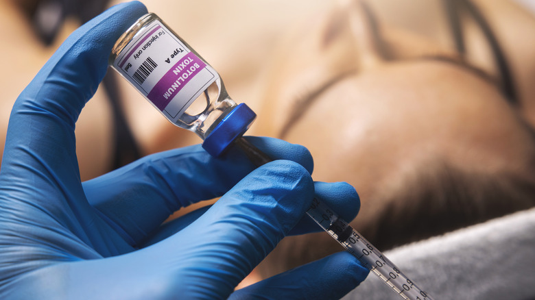 Botox cosmetic injectable vial and syringe