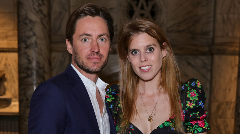 Princess Beatrice and Edoardo Mapelli Mozzi pose for the camera